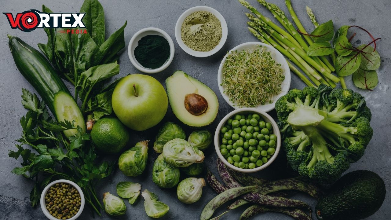 Green Natural Foods are lying on the table.